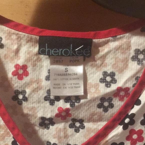 Cherokee scrub top - Picture 2 of 4